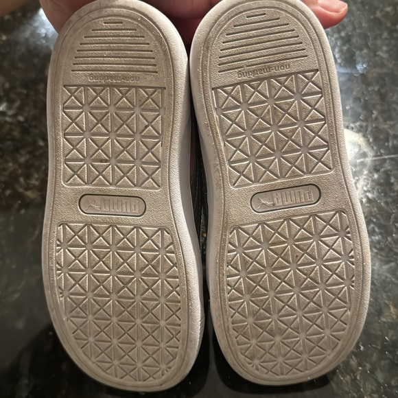 PUMA Kids' Vikky V3 Glitz Sneaker In Prism Pink & Puma Silver - Picture 6 of 7